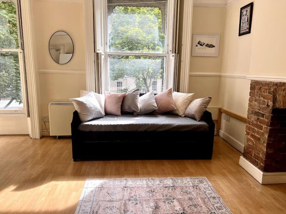 Spacious 2br Flat Near Hyde Park Appartamento Londra